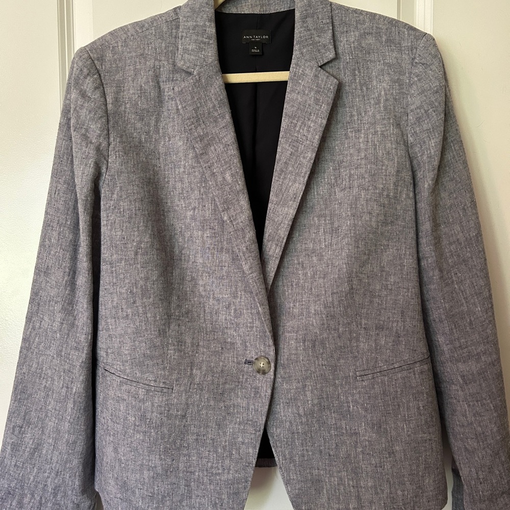 Ann Taylor Women’s Blazer
